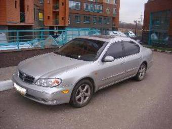 2000 Nissan Maxima Photos