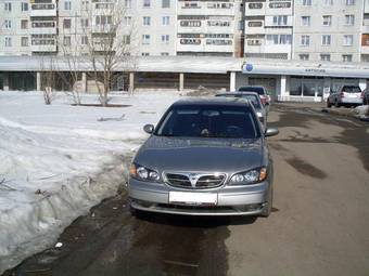 2000 Nissan Maxima Pictures