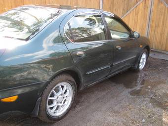 2000 Nissan Maxima Photos