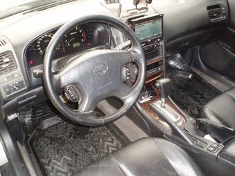 2000 Nissan Maxima Photos