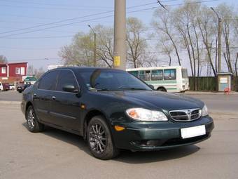 2000 Nissan Maxima Photos