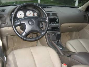 2000 Nissan Maxima Pictures