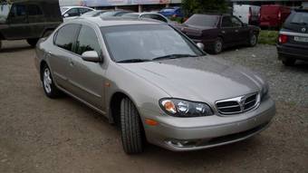 2000 Nissan Maxima Photos