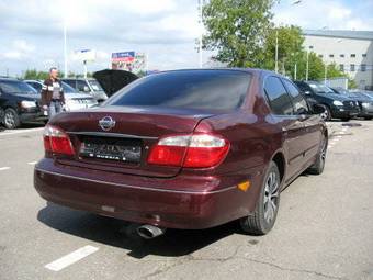 2000 Nissan Maxima Photos