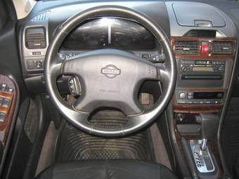 2002 Nissan Maxima Pictures