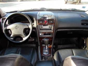 2002 Nissan Maxima Photos
