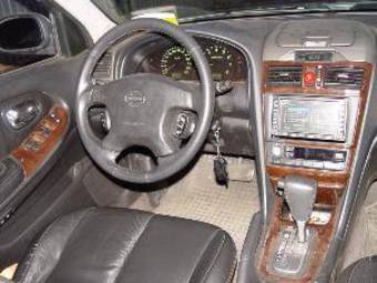 2002 Nissan Maxima Photos