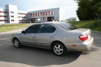 2003 Nissan Maxima Pictures