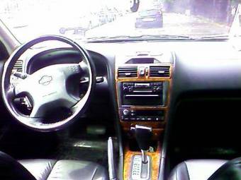 2004 Nissan Maxima Pictures