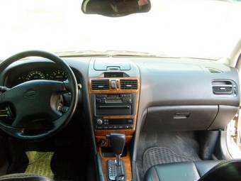 2004 Nissan Maxima Images