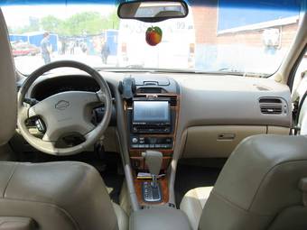 2004 Nissan Maxima Photos