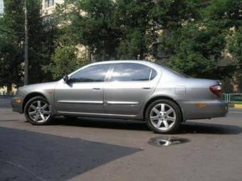 2004 Nissan Maxima Pictures