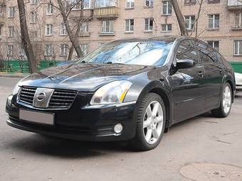 2004 Nissan Maxima Photos