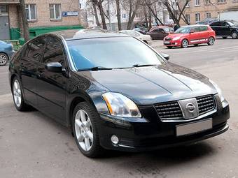 2004 Nissan Maxima Photos