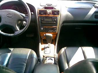 2004 Nissan Maxima Pictures