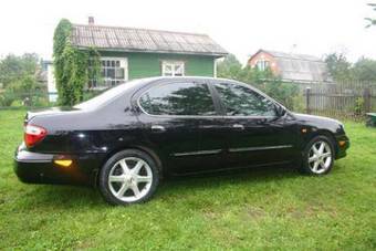 2005 Nissan Maxima Pictures