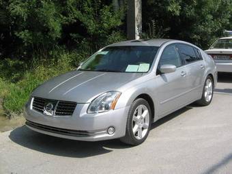 2005 Nissan Maxima Photos