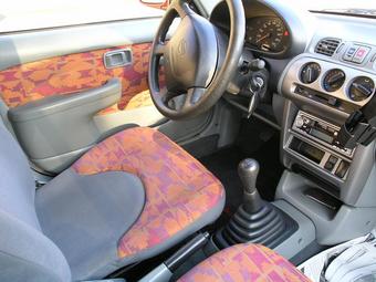 1999 Nissan Micra Pictures