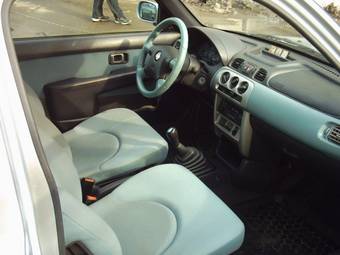 2001 Nissan Micra