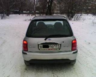 2001 Nissan Micra Pictures