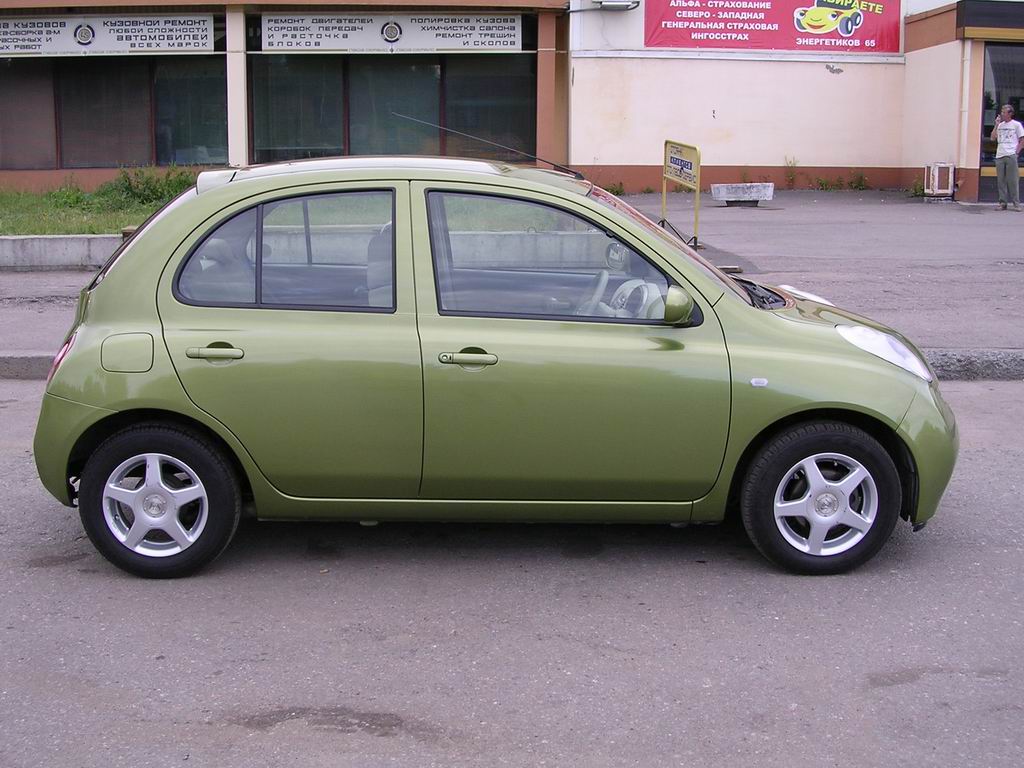 2002 Nissan Micra Photos