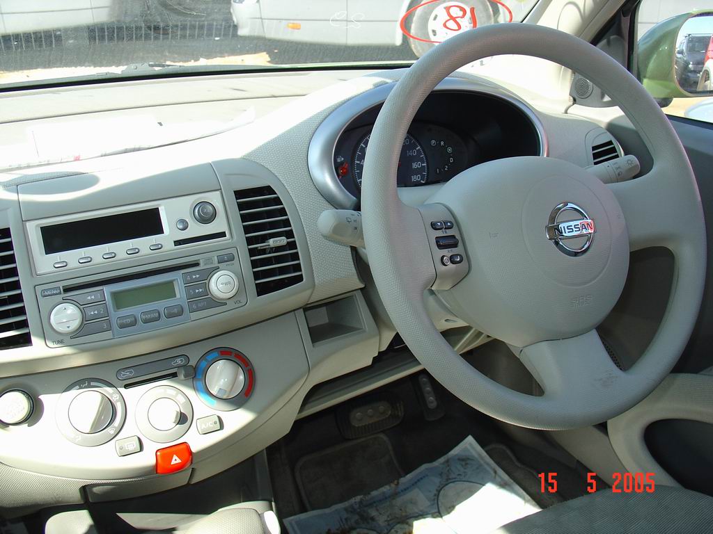 2002 Nissan Micra Photos