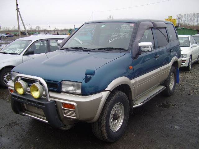 1996 Nissan Mistral