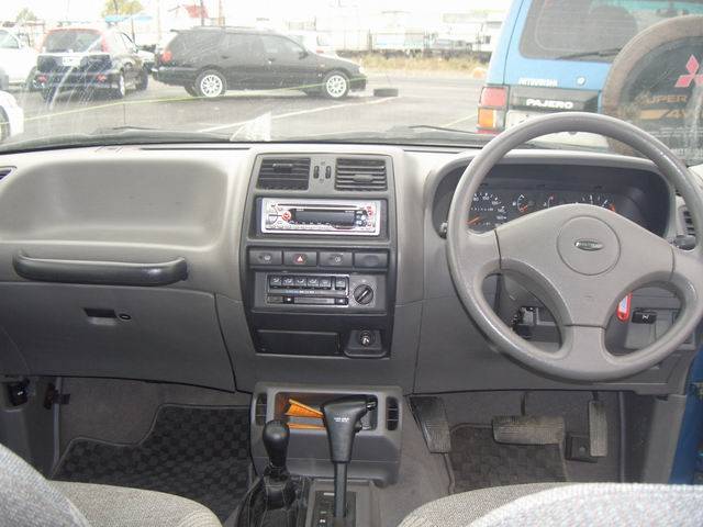 1996 Nissan Mistral