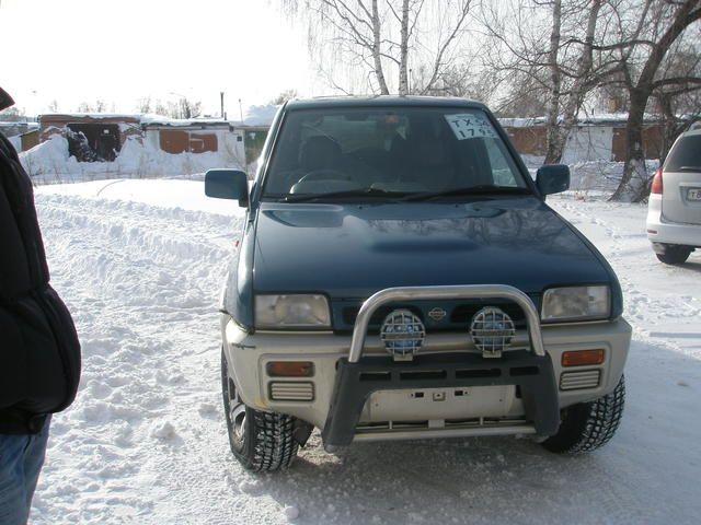 1996 Nissan Mistral