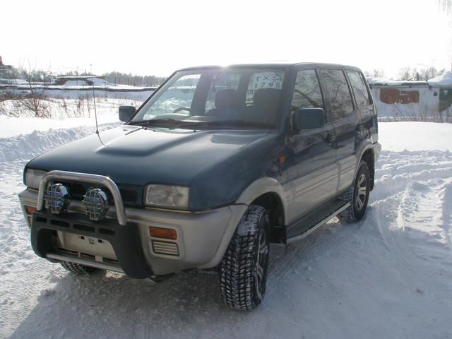 1996 Nissan Mistral