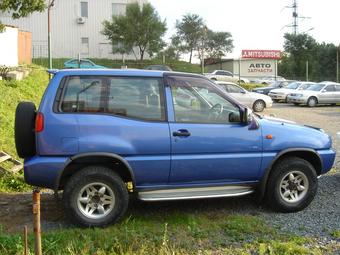 1996 Nissan Mistral