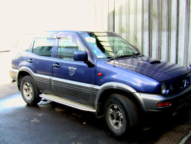 1997 Nissan Mistral