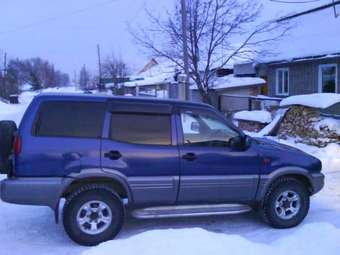 Nissan Mistral