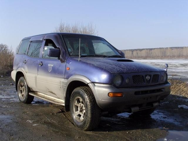 1997 Nissan Mistral