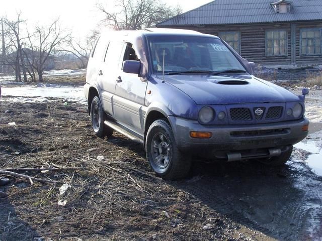 1997 Nissan Mistral