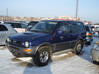 1998 Nissan Mistral