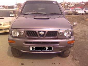 1998 Nissan Mistral