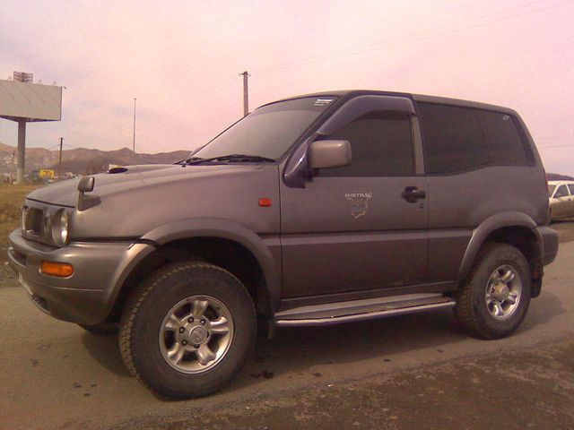 1998 Nissan Mistral