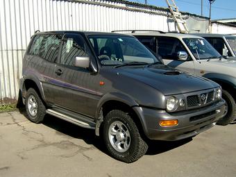 1998 Nissan Mistral