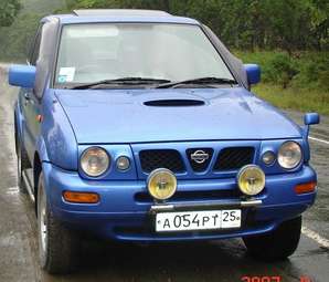 1998 Nissan Mistral