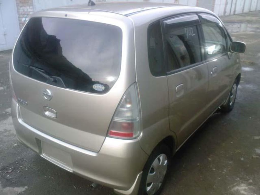 2002 Nissan Moco