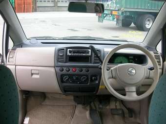 2003 Nissan Moco Photos