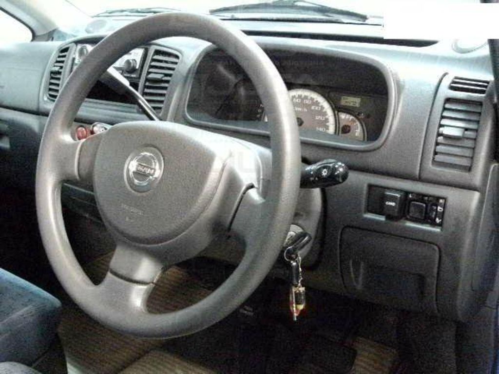 2004 Nissan Moco