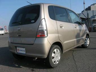 2004 Nissan Moco Photos