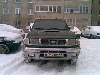 1999 Nissan Navara Pictures