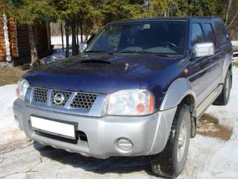 2002 Nissan Navara Pictures