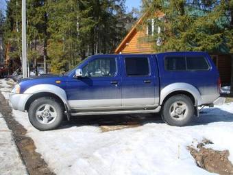 2002 Nissan Navara Photos