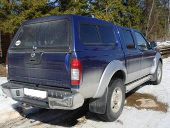 2002 Nissan Navara Photos