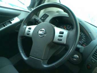 2006 Nissan Navara Pictures