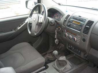 2006 Nissan Navara Photos